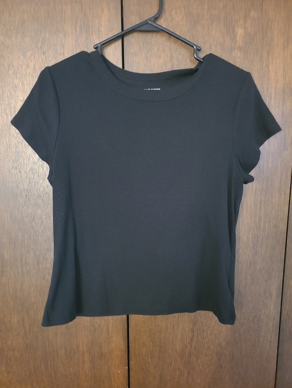 Black Cropped Tee
